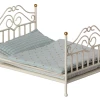 Maileg Vintage Bed, Micro - Off-white