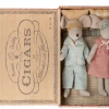 Maileg Mum & Dad In Cigar Box
